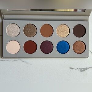 KKW x MARIO eyeshadow palette